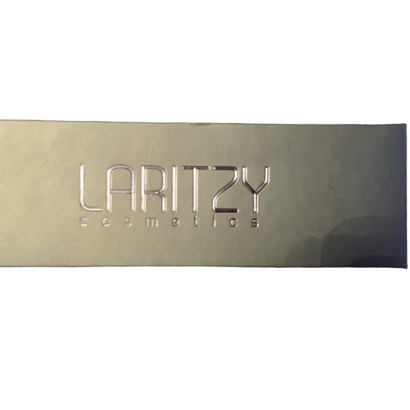 NWT Laritzy ARTISTRY PALETTE IN BURNT - Picture 2 of 4